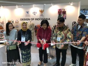 Promosi Fesyen Indonesia di Fashion World Tokyo 2024