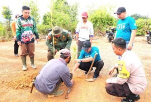 Penghijauan di Kawasan Hutan Konservasi TWA Danau Tes untuk Peringati Hari Lingkungan Hidup Sedunia