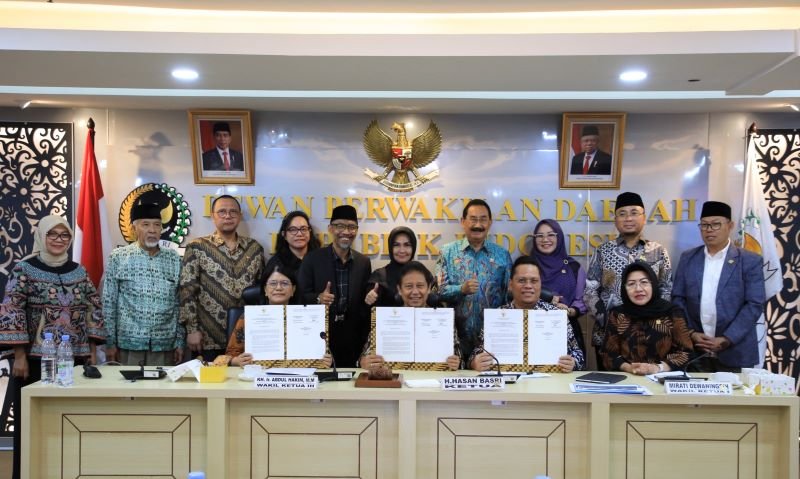 Komite III DPD RI Raker Bersama Menkes dan BPOM Bahas RUU POM