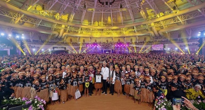 Presiden dan Ibu Iriana Hadiri Puncak Peringatan Hari Anak Nasional Tahun 2024 di Papua