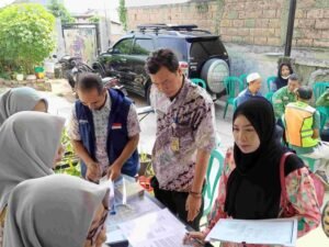 Tim Verifikasi Lapangan dan Penggiat Maggot Sambangi Bank Sampah Semangka