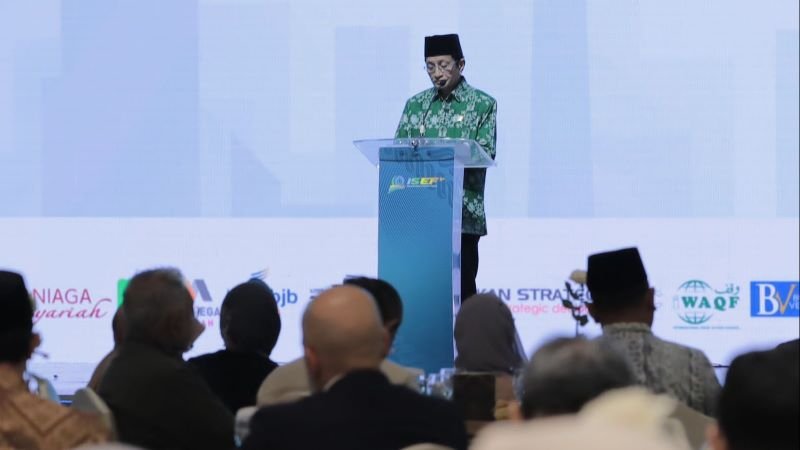 Menteri Agama Dorong Tatanan Baru Pengelolaan Zakat dan Wakaf