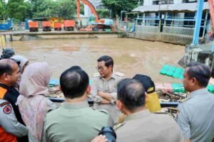 Gubernur Pramono Instruksikan Cek Pintu Air untuk Tangani Banjir