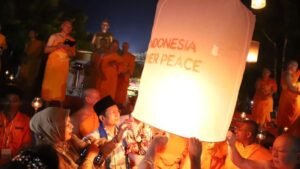 Ribuan Lampion di Langit Borobudur, Memancarkan Berjuta Doa, Harapan dan Cita-Cita