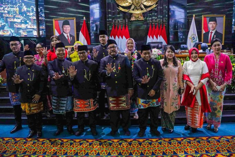 Gubernur Pramono Hadiri Sidang Paripurna HUT ke-498 Jakarta