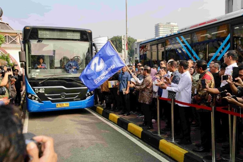 Gubernur Pramono Resmikan Rute Transjabodetabek Blok M–Kota Bogor dan Perpanjangan Koridor 13