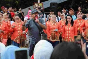 Melalui Pertunjukan Seni di CFD, Wagub Rano Dorong Jakarta Jadi Kota Bahagia