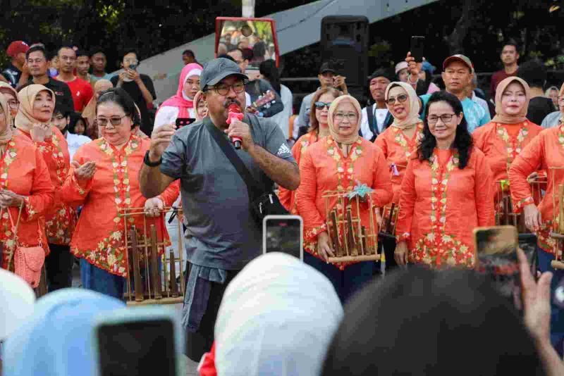 Melalui Pertunjukan Seni di CFD, Wagub Rano Dorong Jakarta Jadi Kota Bahagia