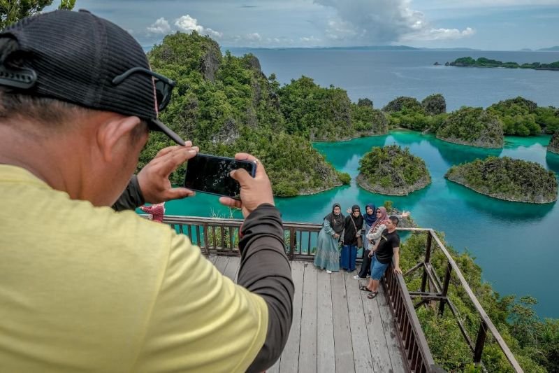 Pemerintah Tegaskan Komitmen Jaga Keamanan dan Kenyamanan Wisatawan di Raja Ampat