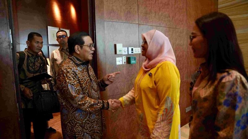 Resmikan Kemitraan Sister City, Gubernur Pramono dan Wali Kota Kuala Lumpur Tandatangani Letter of Intent