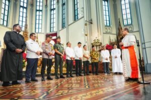 Gubernur Pramono dan Wagub Rano Safari Natal 2025, Serukan Kerukunan Antarumat