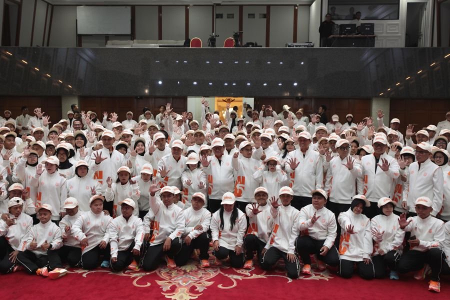 Gubernur Pramono Lepas Kontingen SOIna DKI ke PESONAS II 2026