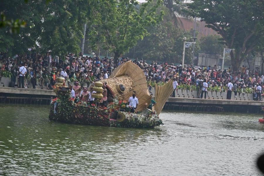 Pemprov DKI Ajak Warga Pilah Sampah dari Rumah, 43 Perahu dari Barang Bekas Hiasi Danau Sunter